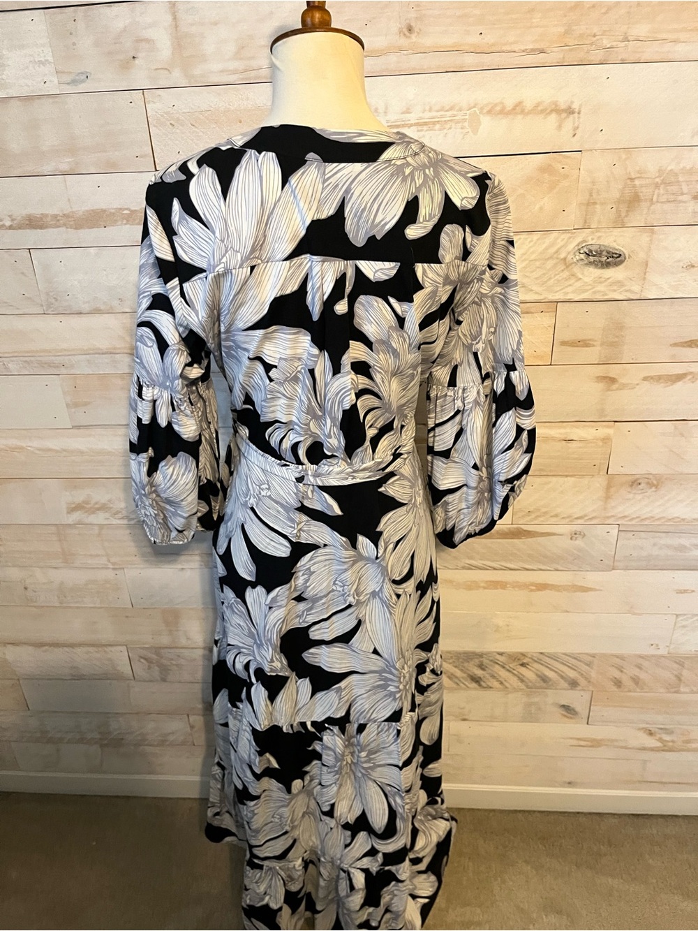 NWOT Anthropologie size 6 faux wrap midi dress - Picture 7 of 13